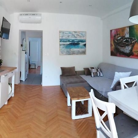 פודסטראנה Dadule Apartments מראה חיצוני תמונה