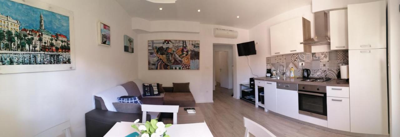 פודסטראנה Dadule Apartments מראה חיצוני תמונה