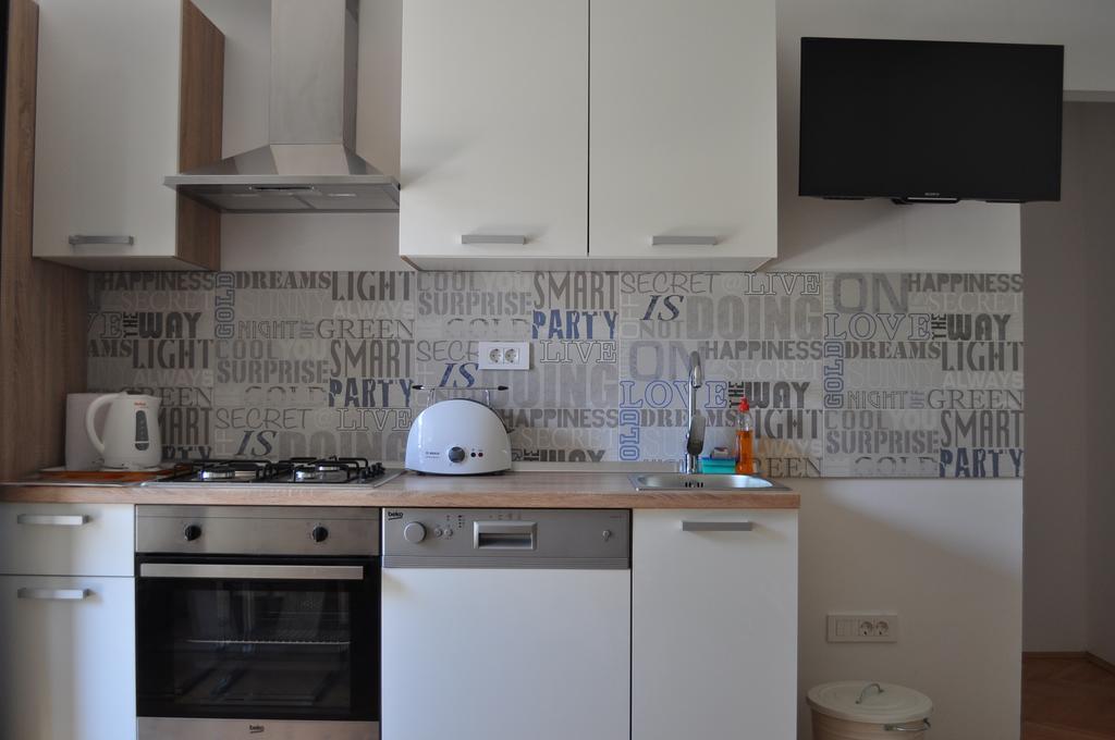 פודסטראנה Dadule Apartments חדר תמונה