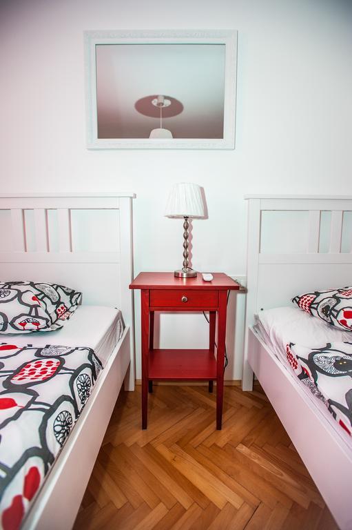 פודסטראנה Dadule Apartments מראה חיצוני תמונה