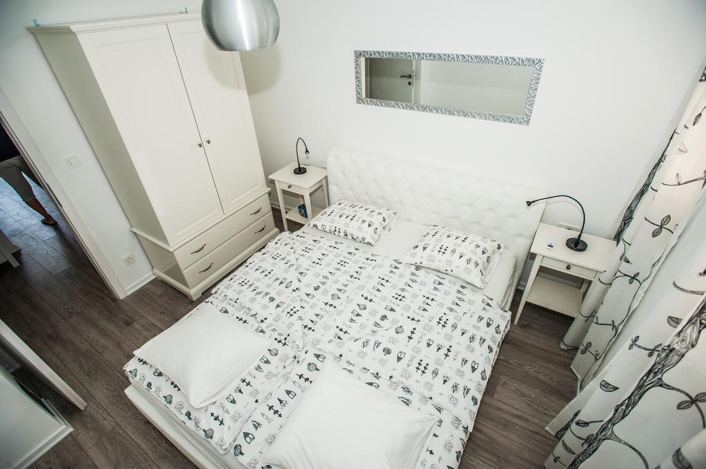 פודסטראנה Dadule Apartments מראה חיצוני תמונה