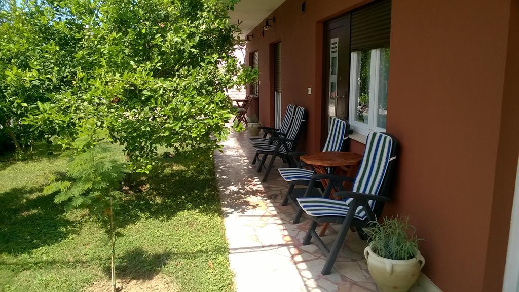 פודסטראנה Dadule Apartments מראה חיצוני תמונה